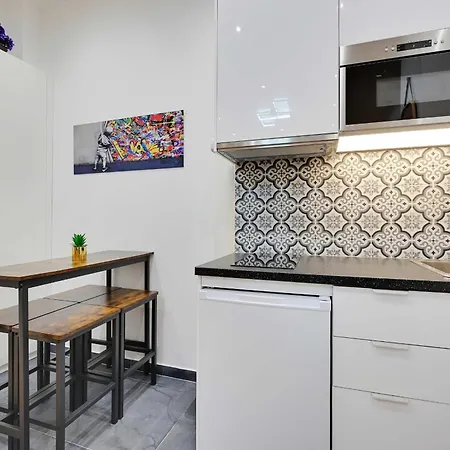 Cosy A Deux Pas De Republique Appartement Parijs